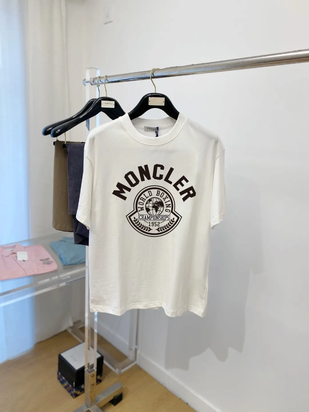 、 T ， ， logo， Versatile 。 260g ， ， ， ，Sizes S-XXL